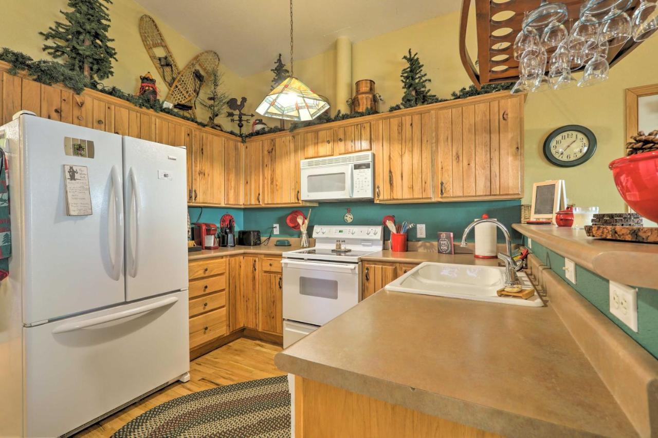 Rustic Cabin With Deck About 4 Mi To Old Town Flagstaff! Esterno foto